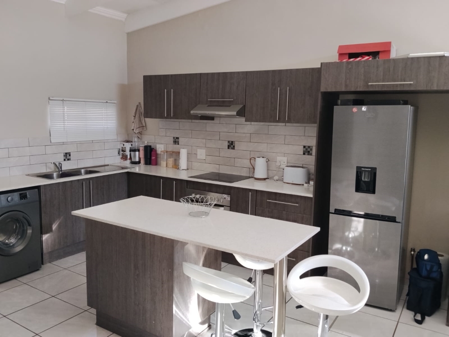 To Let 3 Bedroom Property for Rent in Waterval East North West